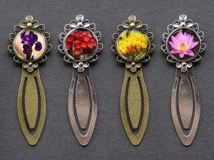 Flower bookmarks - moment of perception photography